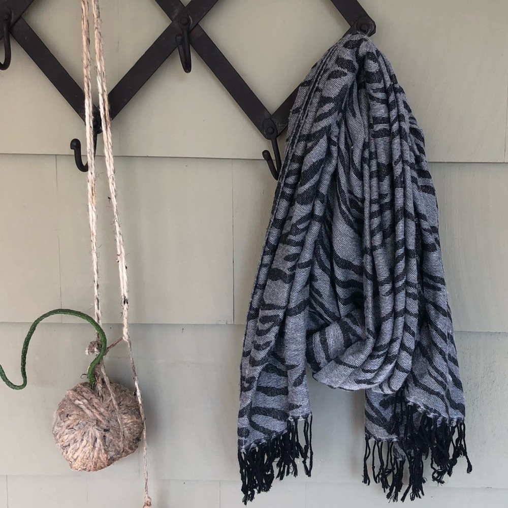 ⚠️ Zebra Print Scarf - Picture 1 of 4
